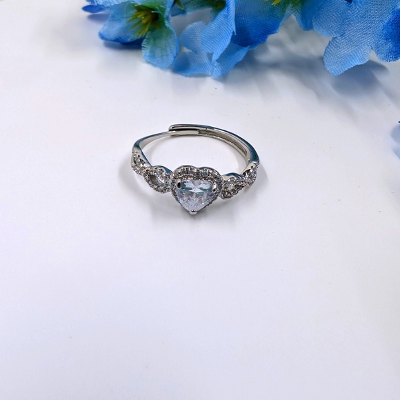 Cute Heart 925 Sterling Silver Plated and Crystal Ring Size 10 - Picture 3 of 4